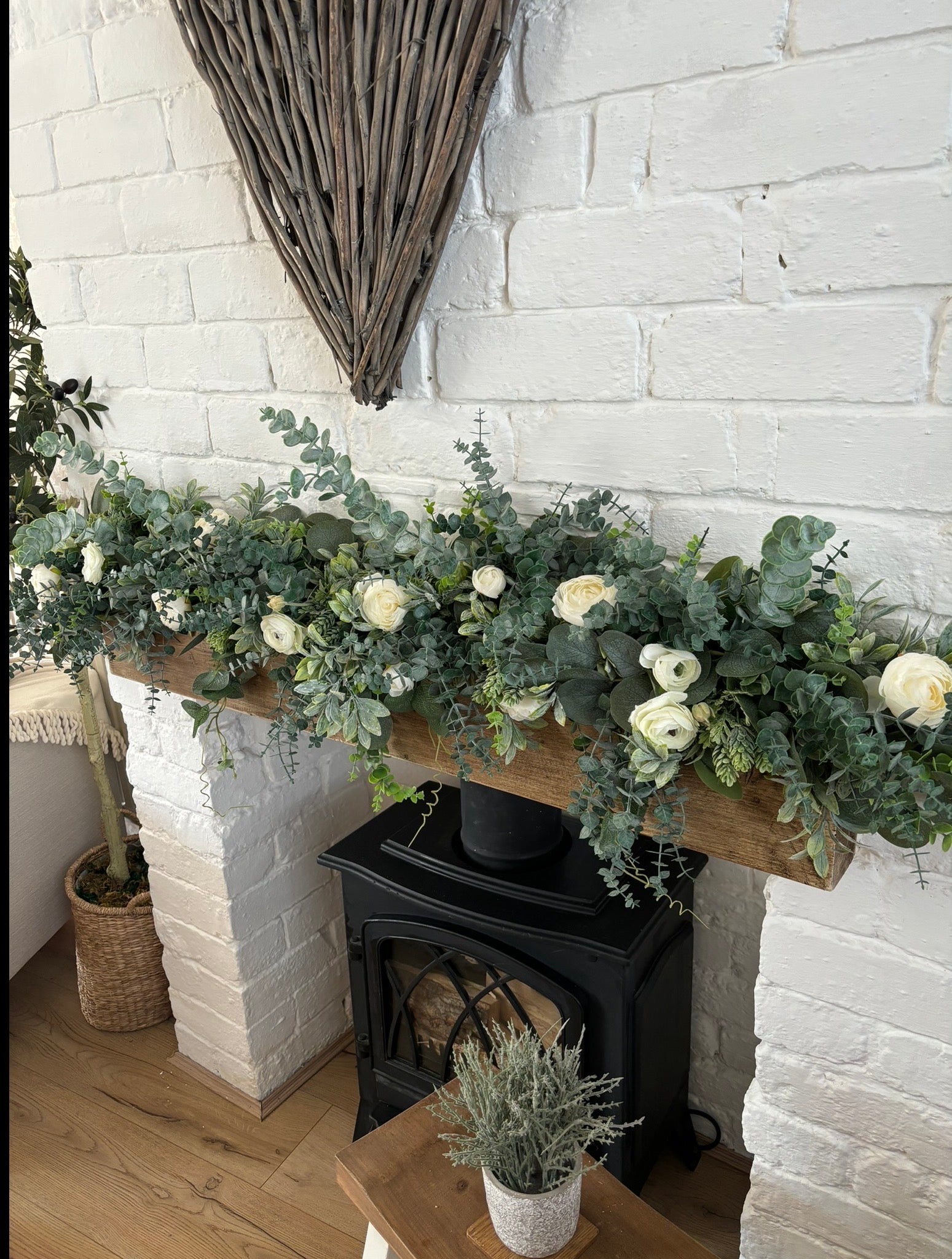 Luxury Eucalyptus garland (white)